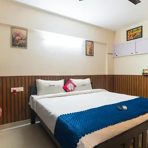 apt-mayflower-airport-launge.hotels-munnar.com/